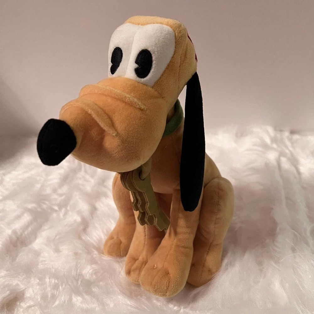 Disney Parks Pirate's of the Carribean Pluto Plush 9"